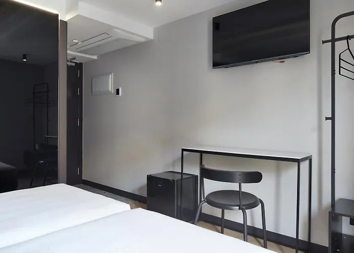 Hostal Espoz Y Mina